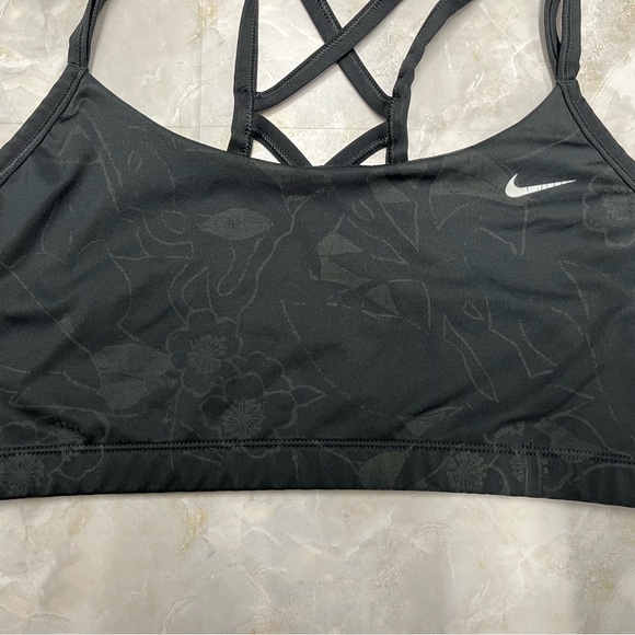 Nike Black Strappy Sports Bra with Floral Design - Picture 2 of 5